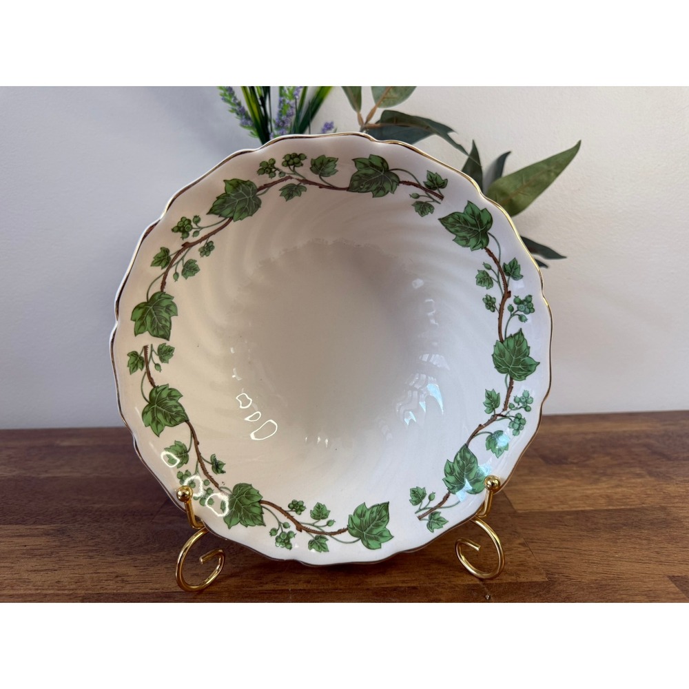Johnson Bros Bathurst Serving Bowl Ivy‎ Pattern Vintage England Vegetable Green